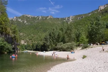 Camping - Les Vignes - Languedoc-Roussillon - La Blaquière