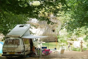 Camping - Les Vignes - Languedoc-Roussillon - La Blaquière
