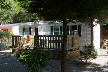 Camping - Les Vignes - Languedoc-Roussillon - La Blaquière