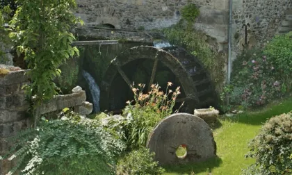 Camping - Sainte-Eulalie-d'Olt - Midi-Pyrénées - La Cascade