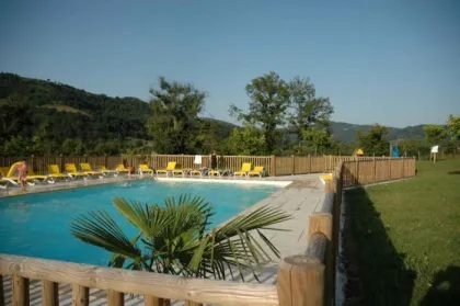 Camping - Sainte-Eulalie-d'Olt - Midi-Pyrénées - La Cascade