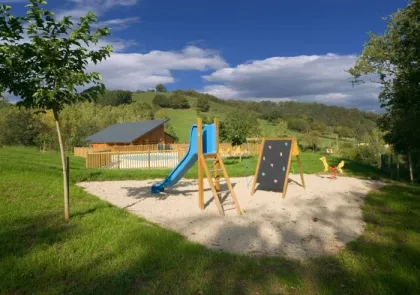 Camping - Sainte-Eulalie-d'Olt - Midi-Pyrénées - La Cascade