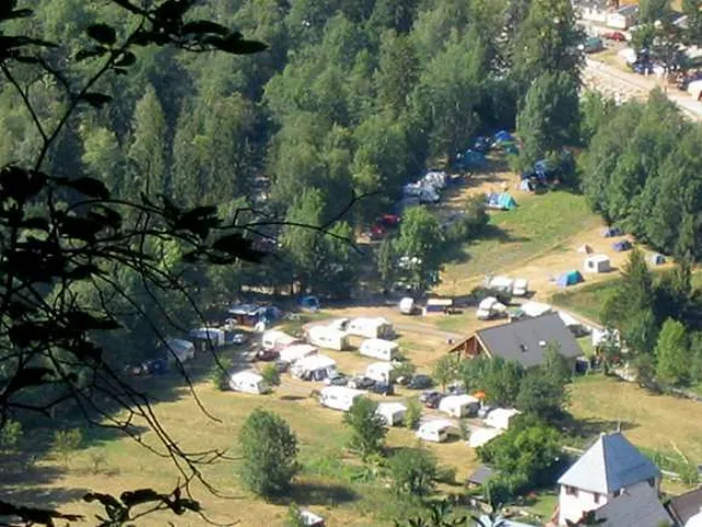 Camping - Vénosc - Rhône-Alpes - La Cascade