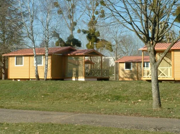 Camping - Tonnerre - Bourgogne - La Cascade