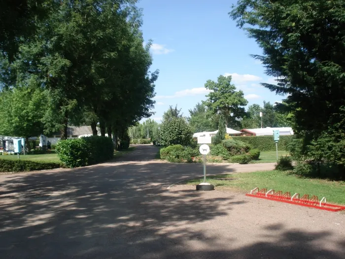 Camping - Pontailler-sur-Saône - Bourgogne - La Chanoie