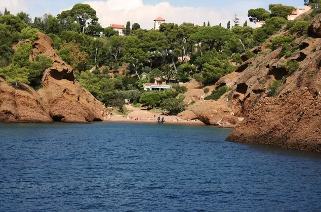 Camping - Saint-Martin-de-Crau - Provence-Alpes-Côte d'Azur - La Chapelette