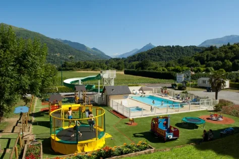 Camping - Agos-Vidalos - Midi-Pyrénées - La Châtaigneraie