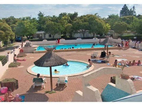 Camping - Saint-Gilles - Languedoc-Roussillon - La Chicanette
