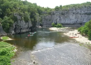 Camping - Saint-Sauveur-de-Cruzières - Rhône-Alpes - La Claysse