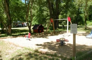 Camping - Barjac - Languedoc-Roussillon - La Combe
