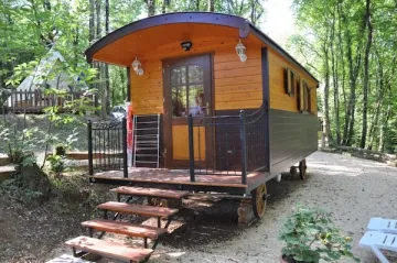 Camping - Saint-André-d'Allas - Aquitaine - La Ferme de Villeneuve