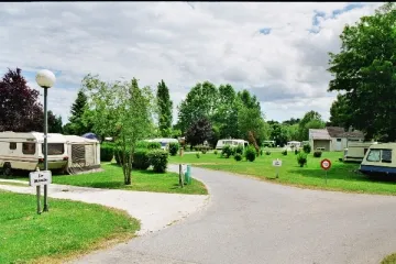 Camping - La Ferté-Gaucher - Ile de France - La Ferté Gaucher