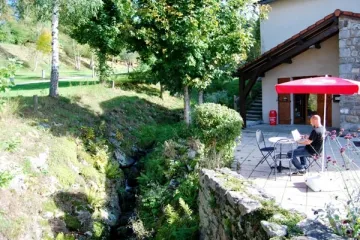 Camping - Saint-Didier-en-Velay - Auvergne - La Fressange