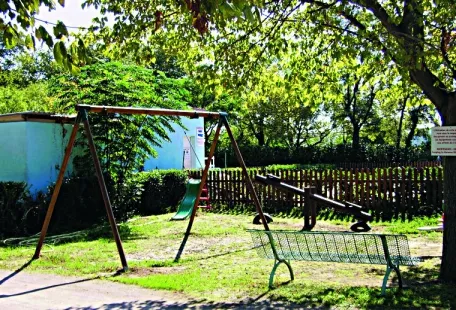 Camping - Néfiach - Languedoc-Roussillon - La Garenne