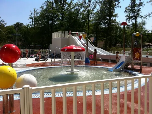 Camping - Candé-sur-Beuvron - Grand Centre - La Grande Tortue