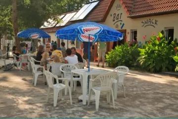 Camping - Candé-sur-Beuvron - Grand Centre - La Grande Tortue