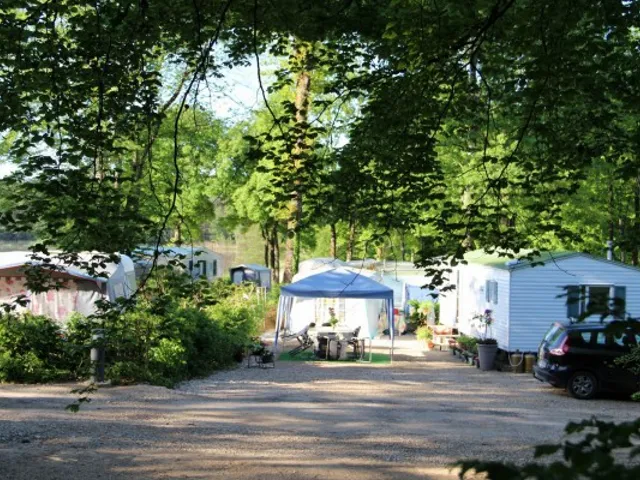 Camping - Treffort-Cuisiat - Rhône-Alpes - La Grange du Pin