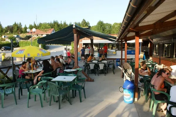 Camping - Clairvaux-les-Lacs - Franche-Comté - La Grisière