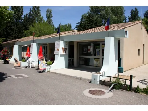 Camping - Villeneuve-lès-Avignon - Languedoc-Roussillon - La Laune