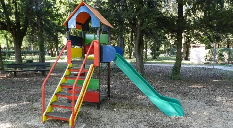 Camping - Villeneuve-lès-Avignon - Languedoc-Roussillon - La Laune