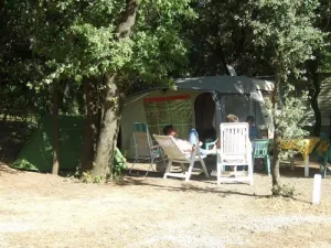 Camping - Sorgues - Provence-Alpes-Côte d'Azur - La Montagne