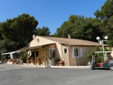 Camping - Sorgues - Provence-Alpes-Côte d'Azur - La Montagne