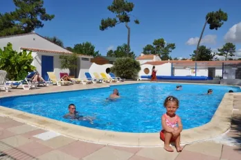 Camping - La Faute-sur-Mer - Pays de Loire - La Pinède