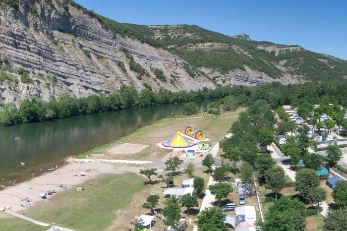 Camping - Vallon-Pont-d'Arc - Rhône-Alpes - La Plage Fleurie