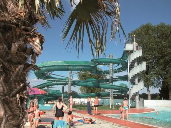Camping - Montrevel-en-Bresse - Rhône-Alpes - La Plaine Tonique