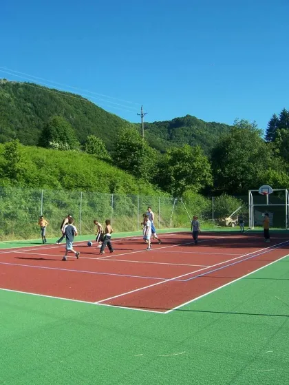 Camping - Vic-sur-Cère - Auvergne - La Pommeraie