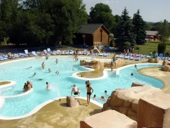 Camping - Murol - Auvergne - La Ribeyre