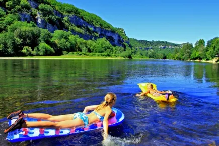 Camping - Lacave - Midi-Pyrénées - La Rivière