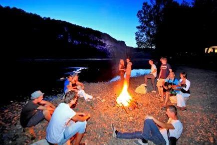 Camping - Lacave - Midi-Pyrénées - La Rivière