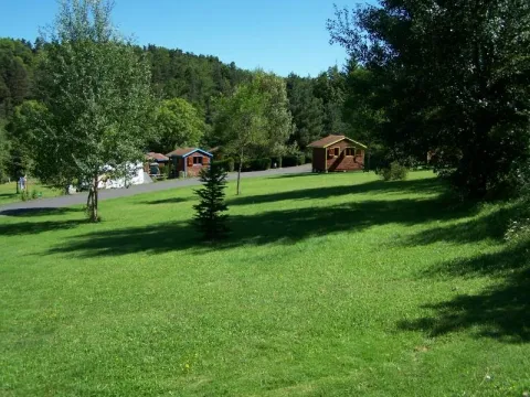 Camping - Saint-Geneys-près-Saint-Paulien - Auvergne - La Rochelambert