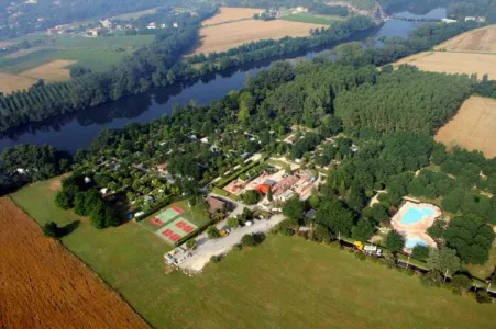 Camping - Vallon-Pont-d'Arc - Rhône-Alpes - La Roubine