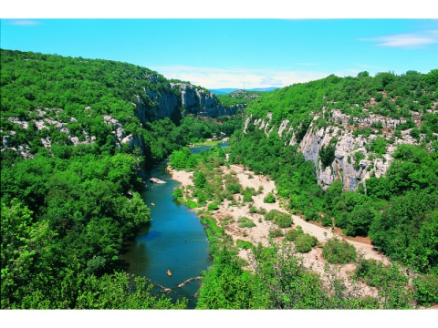 Camping - Berrias et Casteljau - Rhône-Alpes - La Rouveyrolle