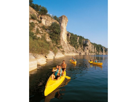 Camping - Berrias et Casteljau - Rhône-Alpes - La Rouveyrolle