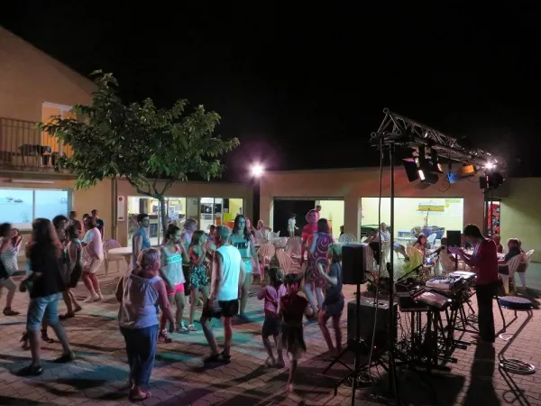 Camping - Vagnas - Rhône-Alpes - La Rouvière les Pins