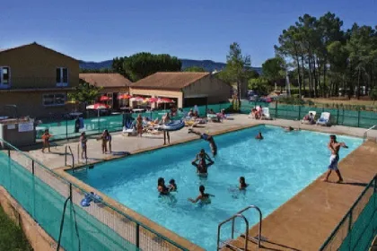 Camping - Vagnas - Rhône-Alpes - La Rouvière les Pins