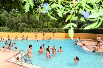 Camping - Remoulins - Languedoc-Roussillon - La Sousta