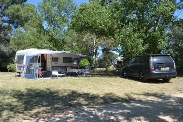 Camping - Remoulins - Languedoc-Roussillon - La Sousta