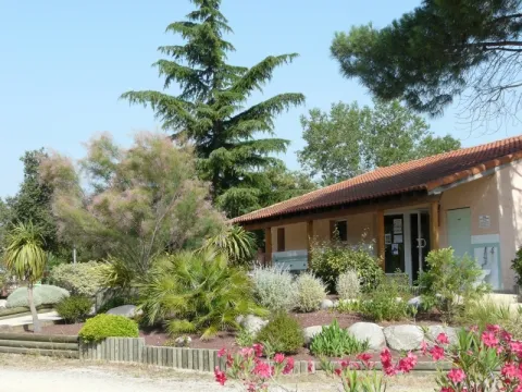 Camping - Saint-Jean-Pla-de-Corts - Languedoc-Roussillon - La Vallée