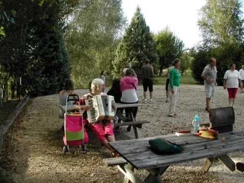 Camping - Sérignac-Péboudou - Aquitaine - La Vallée de Gardeleau
