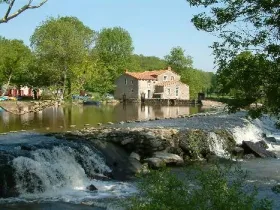 Camping - Saint-Malo-du-Bois - Pays de Loire - La Vallée de Poupet