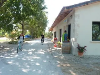 Camping - Hourtin - Aquitaine - l'Acacia