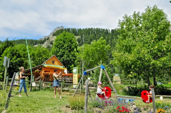 Camping - Saint-Apollinaire - Provence-Alpes-Côte d'Azur - le Clos du Lac
