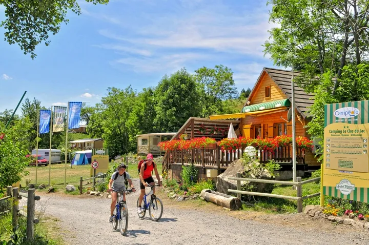 Camping - Saint-Apollinaire - Provence-Alpes-Côte d'Azur - le Clos du Lac