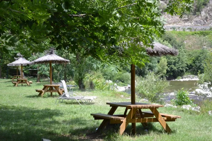 Camping - Meyras - Rhône-Alpes - Le Barutel