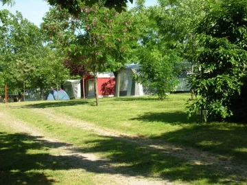 Camping - Félines - Rhône-Alpes - Le Bas Larin