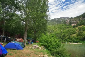 Camping - Les Vignes - Languedoc-Roussillon - Le Beldoire